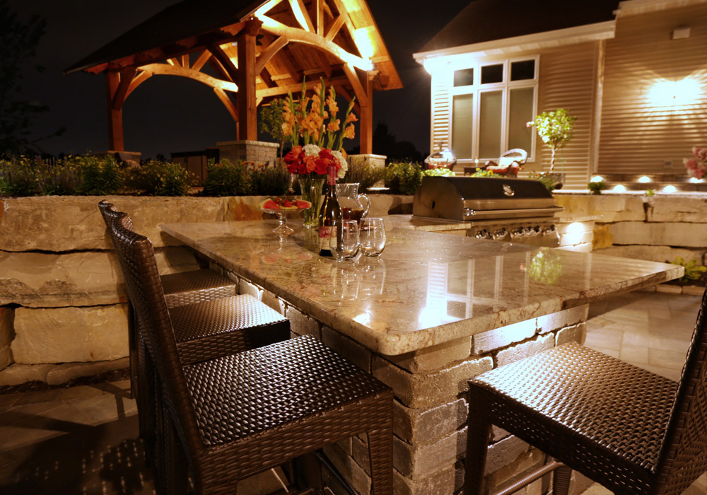 Custom outdoor living lighting company